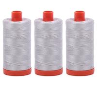 Paquete de 3 carretes grandes de 1422 yardas de hilo de algodón egipcio Aurifil de 50 W, color: aluminio y aluminio, n.º A1050-2615