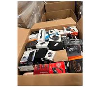 Paquetes de Correo no reclamados en Cajas de Videojuegos diarias,un Juego de 4-47 artículos eléctricos Multimedia CCV29