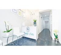 Para 1 persona: tratamiento facial 360 con microdermoabrasión radiofrecuencia y masaje kobido