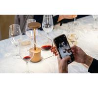 Para 2 personas: Visita guiada y cata de 4 vinos con picoteo