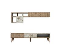 Parede montada com efeito madeira