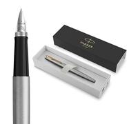 Parker Jotter pluma estilográficacuerpo de acero inoxidable con adorno doradoplumín mediano y tinta azulen estuche de regalo