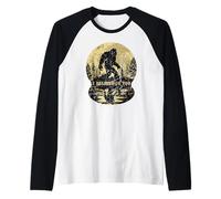 Paseando Bigfoot a la luz de la Luna con Texto Retro Vintage «Creo en ti» Camiseta Manga Raglan