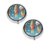 Pastillero con estampado de cohetes de dibujos animados con 3 compartimentos, portátil para bolsillo o bolso, organizador de píldoras decorativo de metal, organizador de vitaminas, regalo único