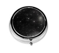 Pastillero Galaxy de 3 compartimentos en blanco y negro, una caja de medicamentos portátil que contiene vitaminas, medicamentos, aceite de pescado y suplementos.