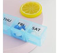 Pastillero organizador de 1/2/3/4 piezas para 7 días una vez, funda portátil de viaje para tabletas de vitaminas, fácil de abrir, compartimento pequeño para medicamentos, seguro y privacidad (azul, 2)