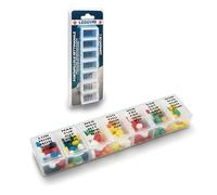 Pastillero semanal rectangular 7 compartimentos 15,3 x 3,7 cm - Multilingüe IT EN DE FR ES con Braille, bisagras reforzadas, cierres seguros, organizador semitransparente