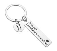PATIKIL Llavero Drive Safe, llavero con letra A, I Need You Here with Me, llavero personalizado con caja de regalo para regalos del día de San Valentín