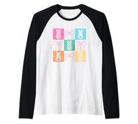 Patrón colorido de Pascua con lazo de conejo Camiseta Manga Raglan