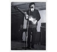 Paul McCartney Rare Photograph 11 X 15 - Impresionante retrato en vivo de 1964 - King's Hall Performance - Belfast, IE - The Beatles - Foto - Póster