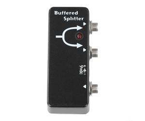Pedal divisor de guitarra amortiguado, entrega de señal clara y preservación del tono para uso en diversos entornos de configuración de guitarra