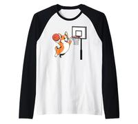 Pembroke Welsh Corgi Playing Sports Dog Palying Basketball Camiseta Manga Raglan