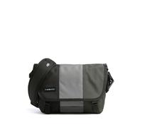 Perfecta para tus aventuras diarias y desplazamientos al trabajo, la bolsa messenger Timbuk2 Classic XS combina estilo y funcionalidad. Fabricada con lona Cordura® 1830D de primera calidad, esta bolsa