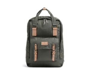 Perfecta para tus aventuras urbanas diarias, esta mochila ligera combina estilo y funcionalidad gracias a su material de poliéster repelente al agua y sus correas acolchadas y transpirables para una c
