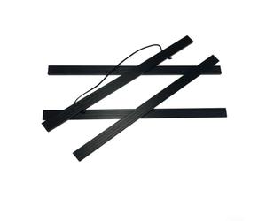 Pergamino colgante de pino negro compatible con tamaños estándar de póster para un montaje simple y eficaz en la pared (51 mm)