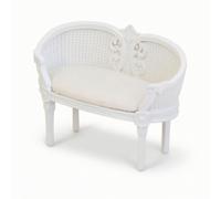 PETSOLA Sillón Casa Muñecas con Cojín Sofá Casa Muñecas con Cojín Vintage Mueble para Coleccionistas, Maquetas, Sofá Doble Blanco con Tallado Retro Y Superficie De Ratán