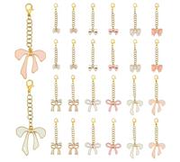 PH PandaHall Llavero de lazo de 12 estilos, 36 piezas esmaltadas con pajarita para bolso, color rosa y blanco, llavero plano con bonito colgante de lazo con cierres giratorios para mujer, para el día