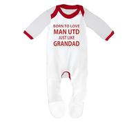 Pijama de bebé con texto "Born To Love Man Utd Just Like Grandad", diseñado e impreso en el Reino Unido con 100% algodón peinado fino.