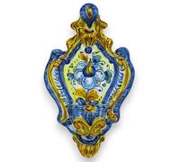 Pila de Agua bendita de cerámica siciliana - h 23 x 14 cm Aprox. Fondo Azul, Amarillo y Verde, decoración Floral MD4
