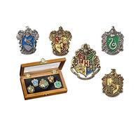Pin de la casa de Hogwarts: cinco pines en la vitrina. Colección Harry Potter Noble