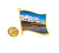 Pin de solapa con bandera de metal dorado con diseño de lago de montaña y cristal