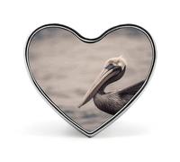 Pin de solapa de corazón de pelícano marrón, lindo, genial, divertido, botón de solapa, broche de metal en forma de corazón, insignia, broche para camisa, pines para hombres y mujeres, manualidades pe