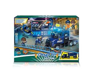 Pinypon Action - Super Camión de Policia, vehículo de juguete con luces 3 en 1, contenedor y escenario de juego, 1 moto, 1 mini helicóptero, 2 figuras, policía y preso y accesorios, Famosa (700017344)