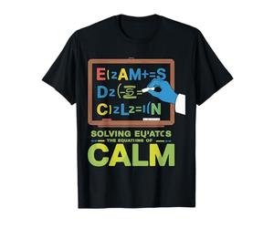 Pizarra Matemáticas Resolviendo Ecuaciones de Diseño Calmado Camiseta