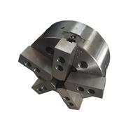 Plato de torno de cinco mordazas D200-1000 mm con cilindro integrado. Gran fuerza de sujeción con 5 pinzas y plato neumático de orificio pasante.