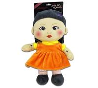Play by Play Squid Game Muñeca Young-HEE - 28 cm de felpa con detalles bordados, artículo original con licencia