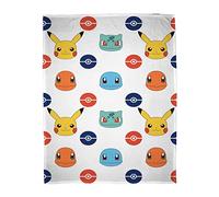 Pokémon Character World Manta de Forro Polar Oficial, diseño de Insignias de Pikachu, súper Suave y cálida, Cualquier Dormitorio Infantil, Camping y Fiestas de Pijamas, tamaño 100 x