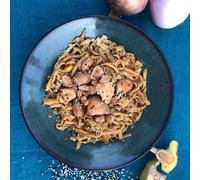 Pollo teriyaki y fideos chinos