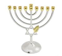 Portavelas de metal refinado de 9 ramas con detalles artísticos para momentos festivos, uso en interiores y crear un ambiente acogedor (plateado)