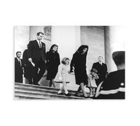 Póster de Robert Bobby y Jacqueline Kennedy Kenndy's Family Leaving John F. Kennedy JFK Funeral en lienzo y arte de pared, impresión moderna de cama familiar