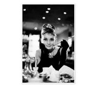 Posterlounge Audrey Hepburn en Desayuno con diamantes Póster de Celebrity Collection 90 x 130 cm Blanco y negro Cuadros Decoración para la pared