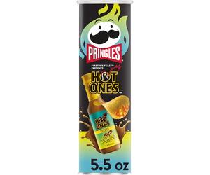 Pringles Hot Ones Los Calientes papas fritas, Verde, aperitivos picantes, inspirados en salsa picante, lata de 156 ml (1 lata)