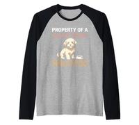 Propiedad de una Mascota de Raza de Perro Maltipoo Podrida estropeada Camiseta Manga Raglan