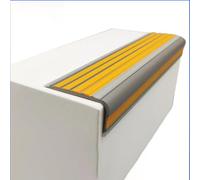 Protector de borde de escalera antideslizante autoadhesivo que brilla en la oscuridad, color amarillo, 3.3 pies 5 x 2.5 cm, protector de seguridad para escaleras, protector de escalones de esquina