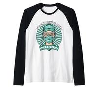 Proudly Saving Lives Nurse Funny For Nurses Camiseta Manga Raglan