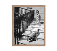 Pster Master Vintage Fotograph Poster - Retro Funny Print - Regalo para la amiga del artista - Little Girl and Baby Alligator on Leash Animal -