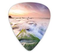 Púas de guitarra Paquete de 12 púas universales ABS para guitarra, Malasia Landmark Nature Wonders Foto de fuentes Stream Mossy Rocks con Ombre Sky para guitarra acústica y eléctrica