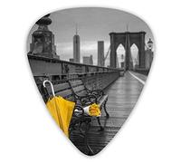 Púas de guitarra Paraguas amarillo en puente 12 piezas Púas de ukelele que incluyen 0,46 mm 0,71 mm 0,96 mm