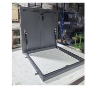 Puerta de acceso al techo con bloqueo, cubierta de metal impermeable con amortiguador de gas para una entrada segura al ático y al sótano