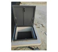 Puerta de acceso plana grande resistente a la intemperie, escotilla de acero de metal con mango y varillas de soporte, perfecta para soluciones de acceso residenciales y comerciales al techo