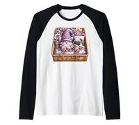 Pug Dad Sleeping In Floral Shabby Chic Bedding With Cute Pug Camiseta Manga Raglan