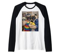 Pug Two Moms Life Selfie Día de la Madre Queer Mom Pride Ally Camiseta Manga Raglan
