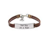 Pulsera de cuero "Más fuerte que la tormenta", brazalete ajustable de acero inoxidable, pulsera inspiradora con grabado de amor propio, regalo de joyería para hombres y mujeres (# 2)