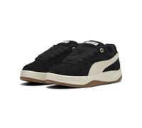 PUMA Zapatillas Park Luna Suede. Color Negro/Crudo