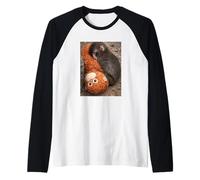 Punch Monkey Meme Cute Baby Plush Toy Sign of Mother Love Camiseta Manga Raglan