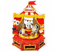 PUREMIND Snoopy Circo Puzzle 3D de Madera - Licencia Oficial Peanuts, Maqueta Feria con Escenario Giratorio, Kit DIY, Decoración y Regalo de Colección